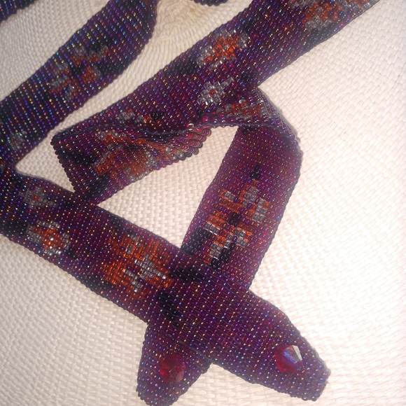 Hand beaded belt - 4 ft 10.5 inches long - Picture 10 of 11